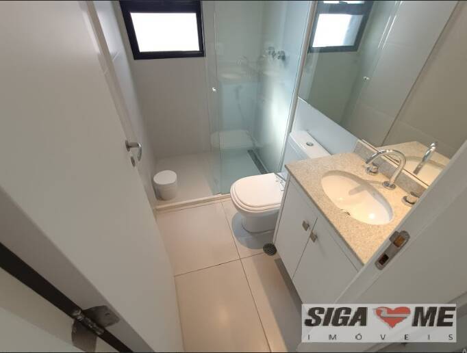 Apartamento para alugar com 2 quartos, 70m² - Foto 17