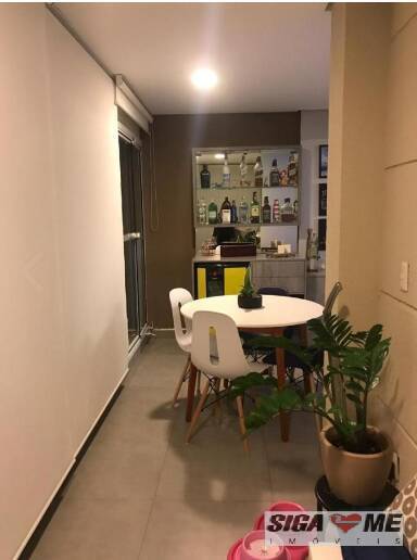 Apartamento à venda com 2 quartos, 65m² - Foto 2