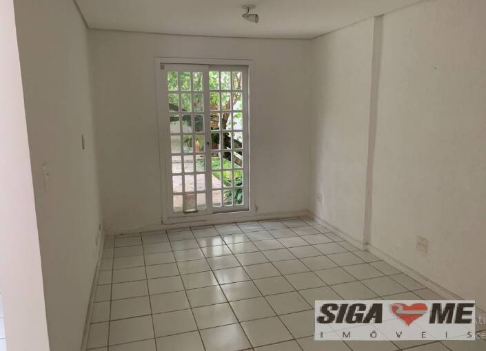 Casa à venda com 3 quartos, 220m² - Foto 4