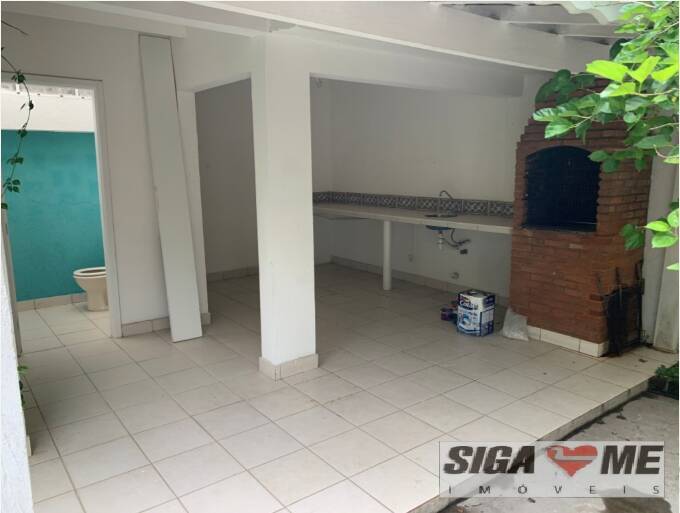 Casa à venda com 3 quartos, 220m² - Foto 1