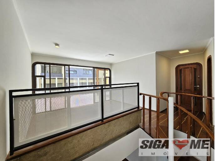 Apartamento à venda com 4 quartos, 331m² - Foto 1