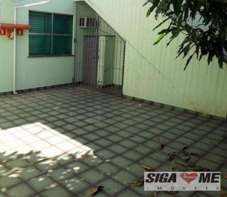 Sobrado à venda com 3 quartos, 220m² - Foto 1