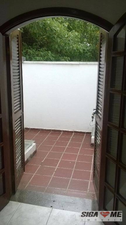 Casa à venda com 2 quartos, 70m² - Foto 14