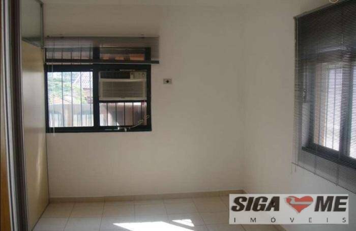 Sobrado para alugar com 2 quartos, 200m² - Foto 5