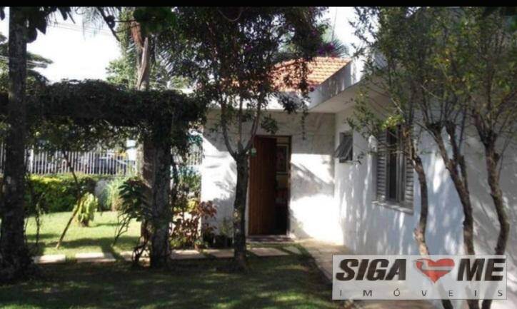 Casa para alugar com 4 quartos, 400m² - Foto 9