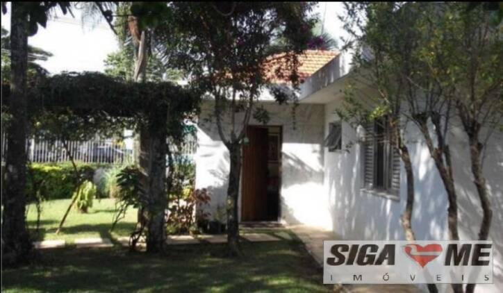 Casa para alugar com 4 quartos, 400m² - Foto 13