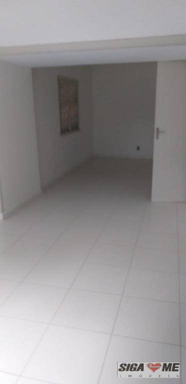 Sobrado para alugar com 3 quartos, 180m² - Foto 12