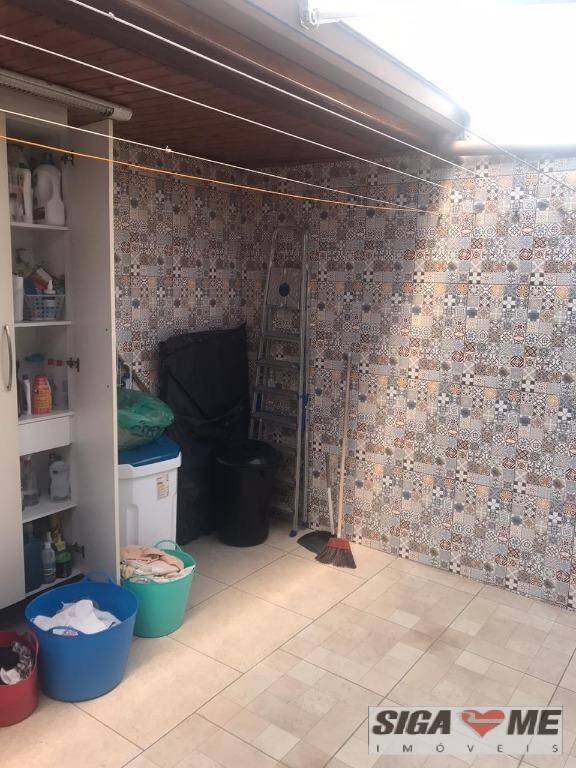 Sobrado à venda com 3 quartos, 130m² - Foto 2