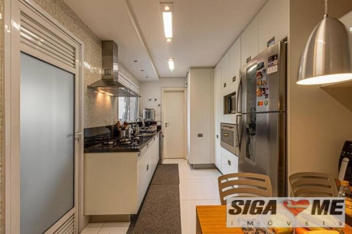 Apartamento à venda com 4 quartos, 245m² - Foto 11