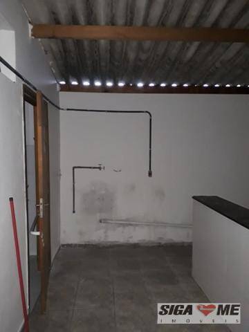 Casa para alugar com 2 quartos, 210m² - Foto 8