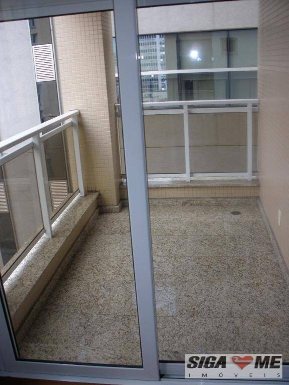 Apartamento para alugar com 4 quartos, 360m² - Foto 14