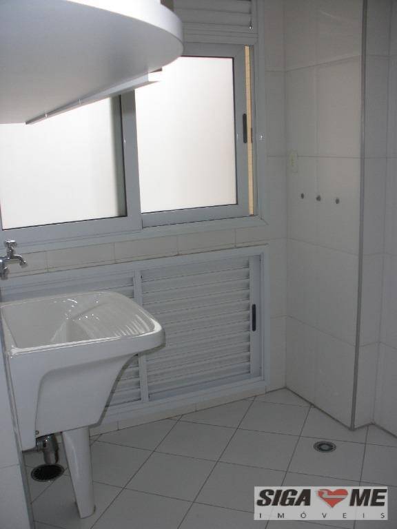 Apartamento para alugar com 4 quartos, 360m² - Foto 21