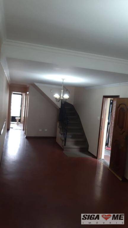 Sobrado para alugar com 3 quartos, 115m² - Foto 1