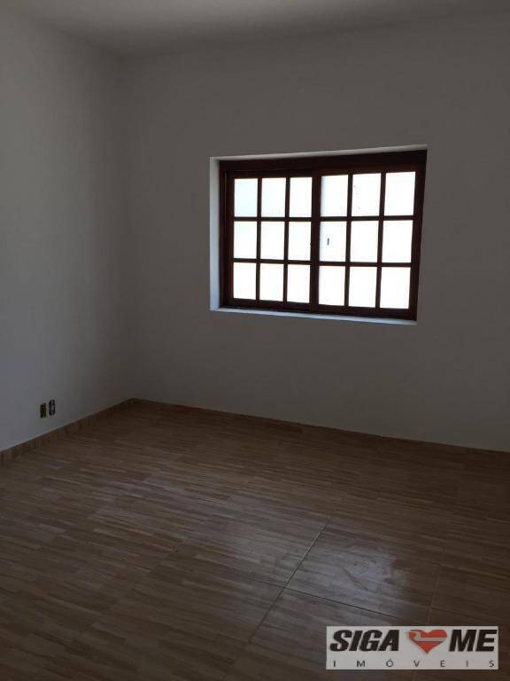 Casa à venda com 3 quartos, 280m² - Foto 2