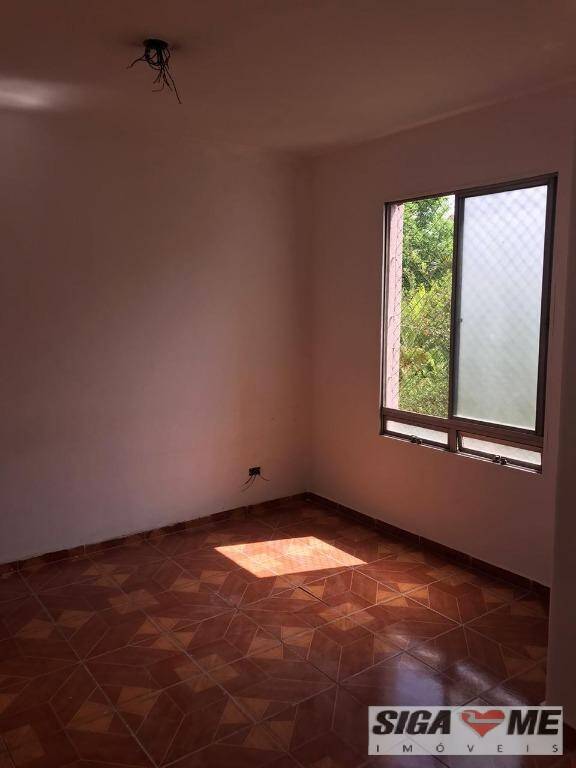 Apartamento à venda com 2 quartos, 56m² - Foto 21